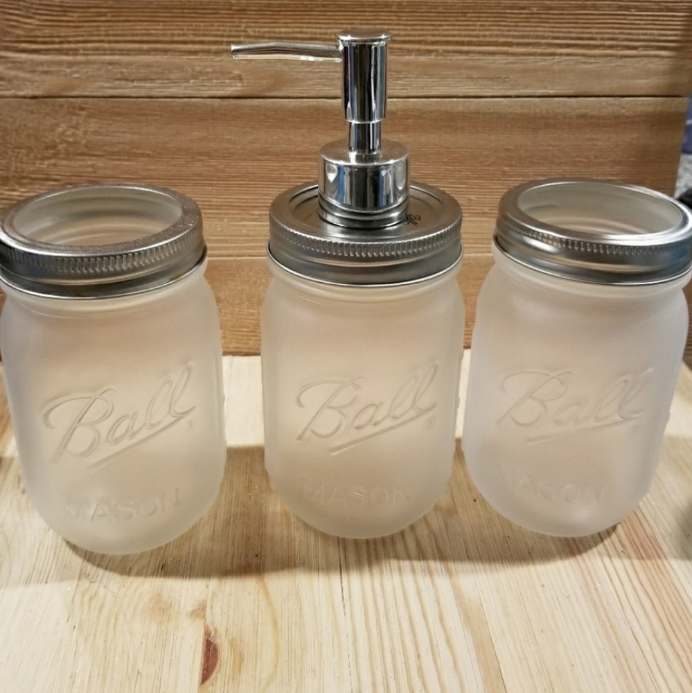 New Bathroom mason jar decor